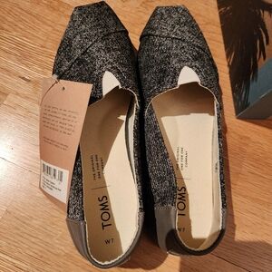 Toms Venice Collection slip on knit canvas